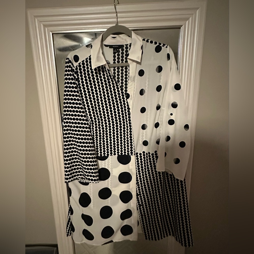 Women’s plus size 1x  Alfani Long Sleeve Blouse~ black and white